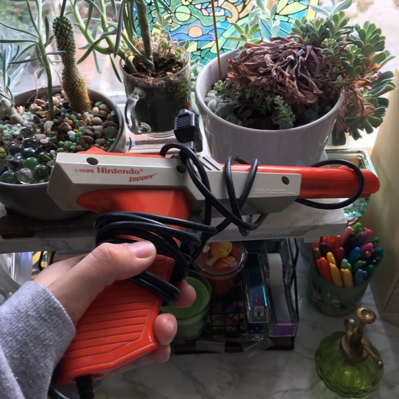 Nintendo NES Orange Light Zapper Gun - Picture 2 of 6